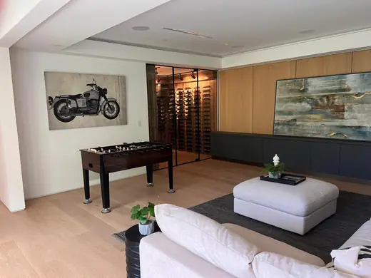 3802 Hollyline Avenue — additional view